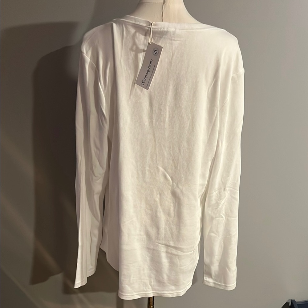 NWT The Company Store White Buttoned Relaxed Blouse - Picture 3 of 5